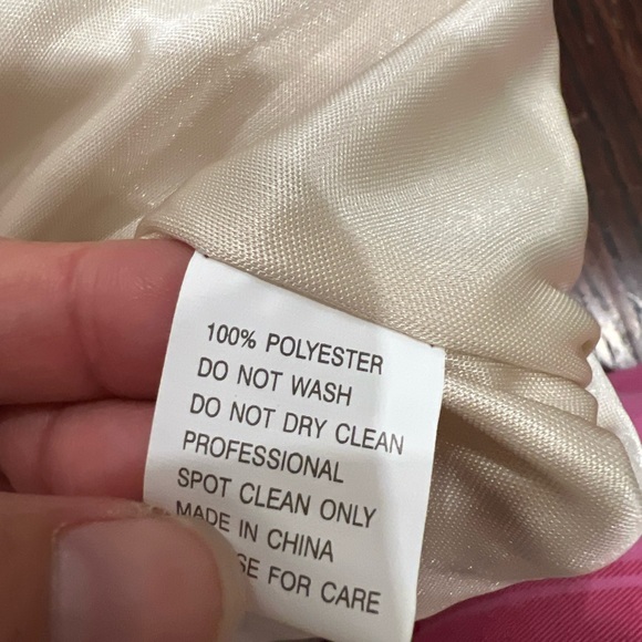 White lace and beaded lace midi dress with high neck and low back - Picture 11 of 15